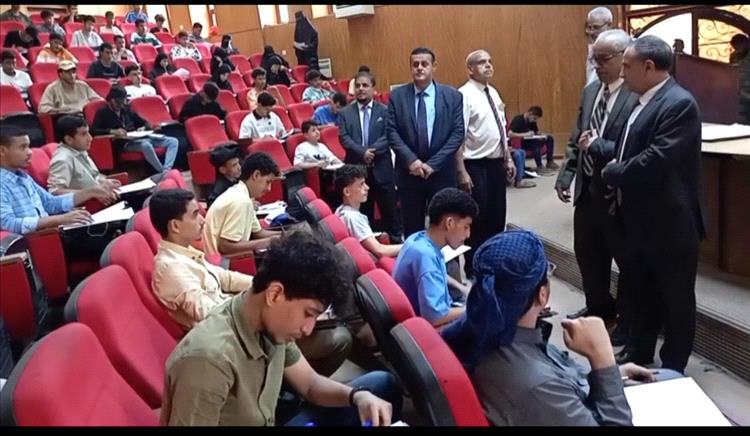 تدشين امتحانات المفاضلة للطلاب المتقدمين في كلية الهمدسة