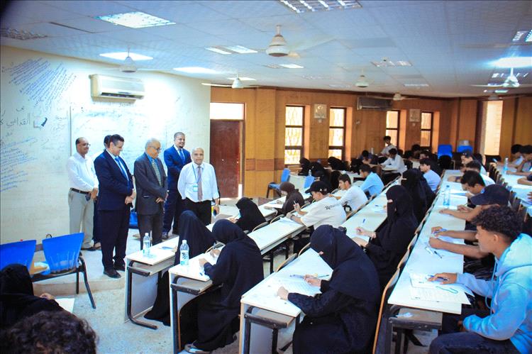 كلية الهندسة بجامعة عدن تستقبل 1480 طالباً وطالبة لأداء امتحانات المفاضلة للعام الجامعي 2026 / 2027م