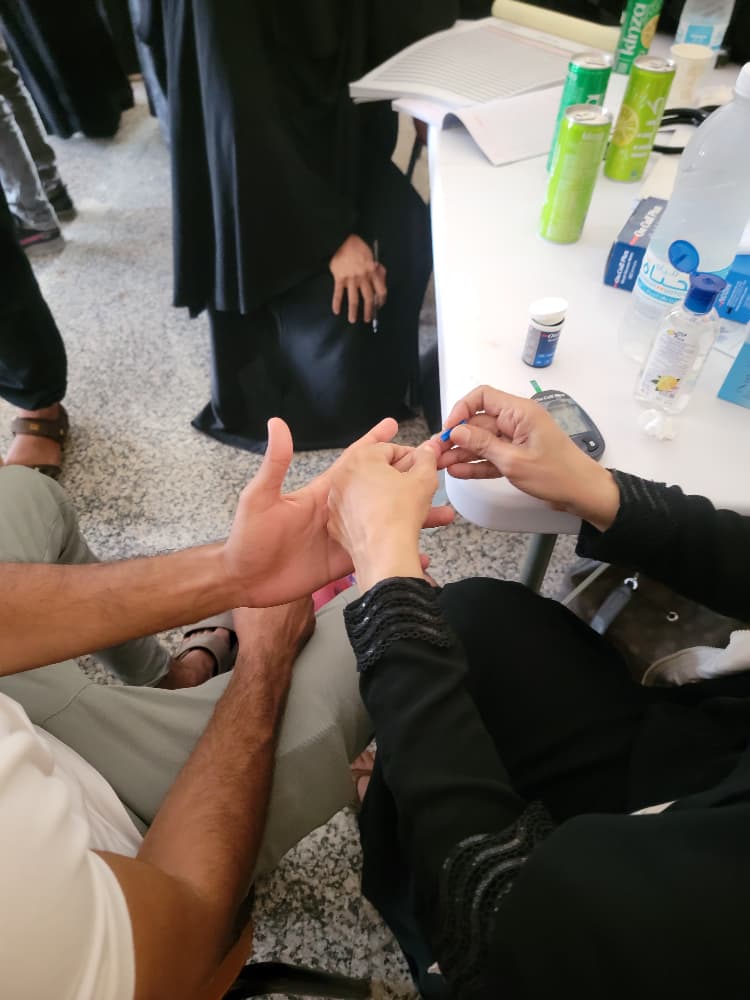 تقديم الخدمات الطبية في الكلية