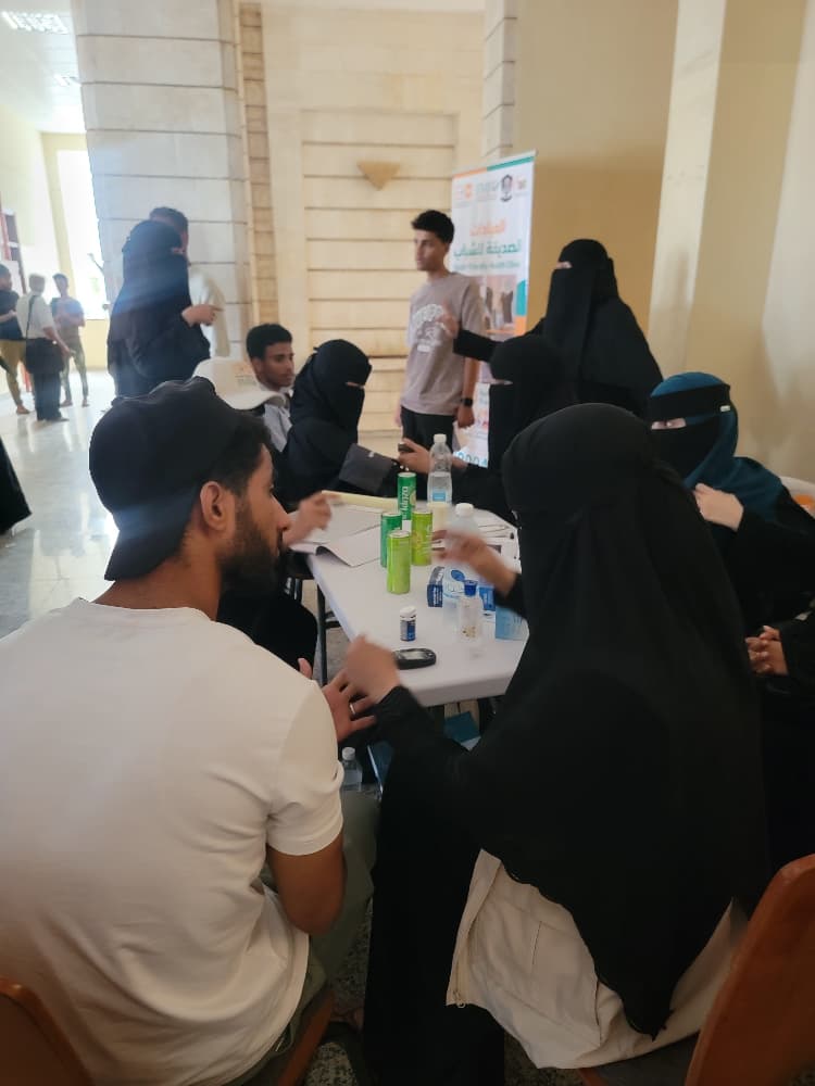 تقديم الخدمات الطبية في الكلية