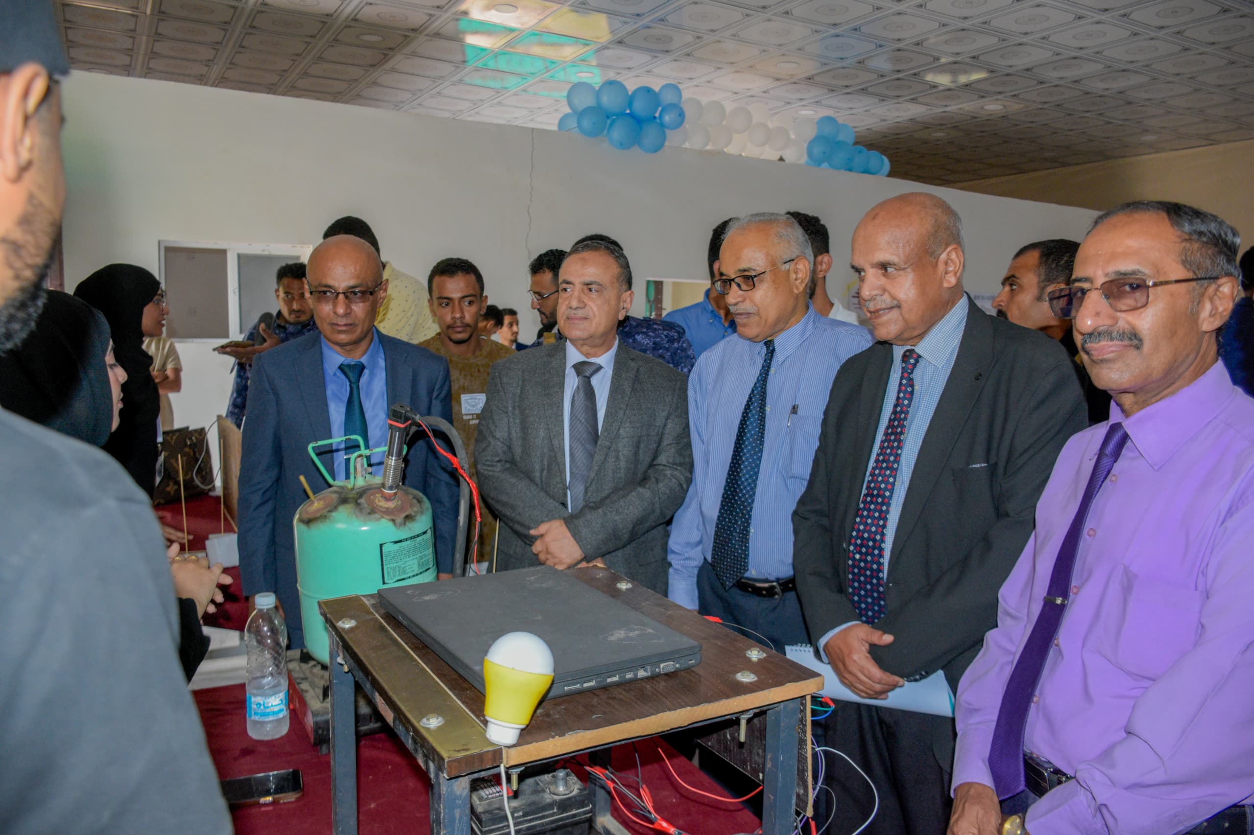 عقولٌ تبتكر.. ومستقبلٌ يُبنى بأيدي شبابنا