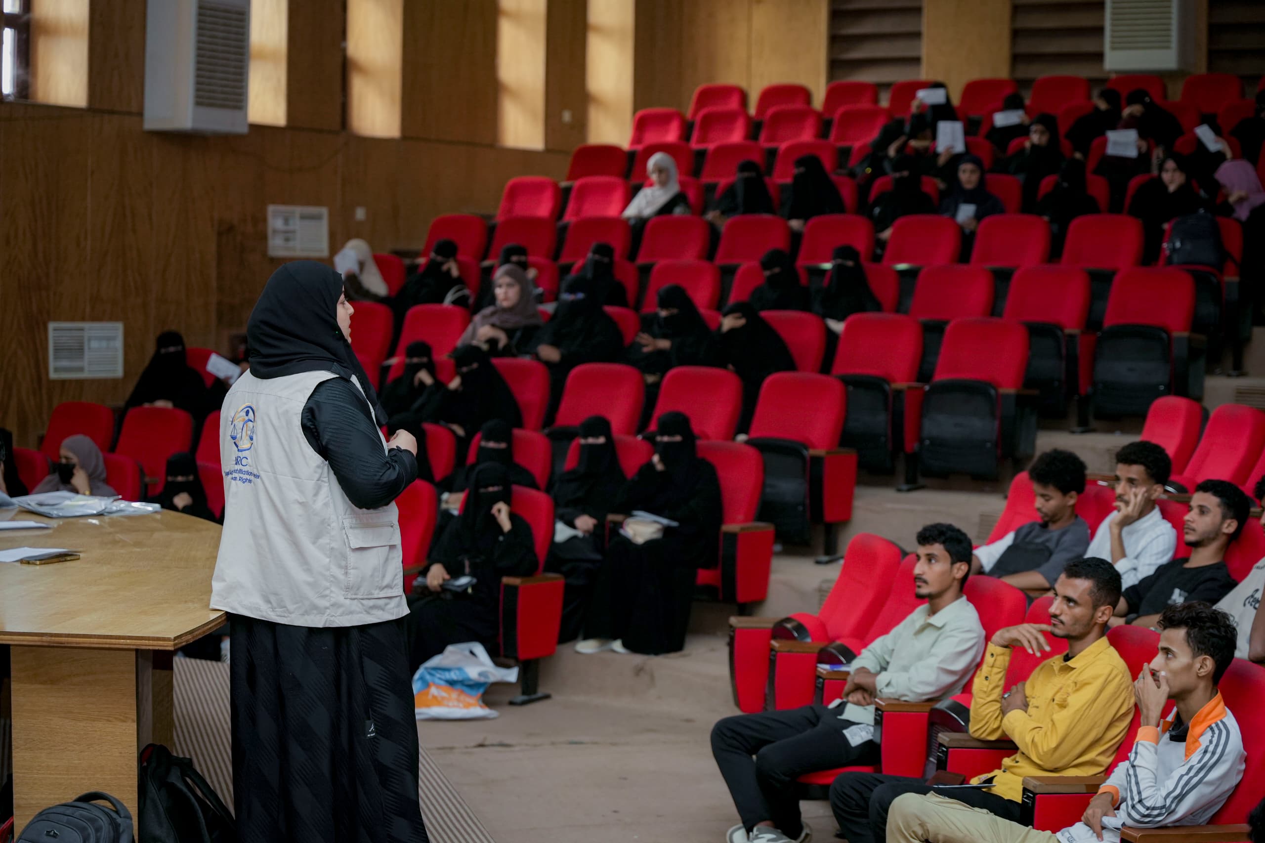 الحملة التوعوية لمكافحة الابتزاز الالكتروني