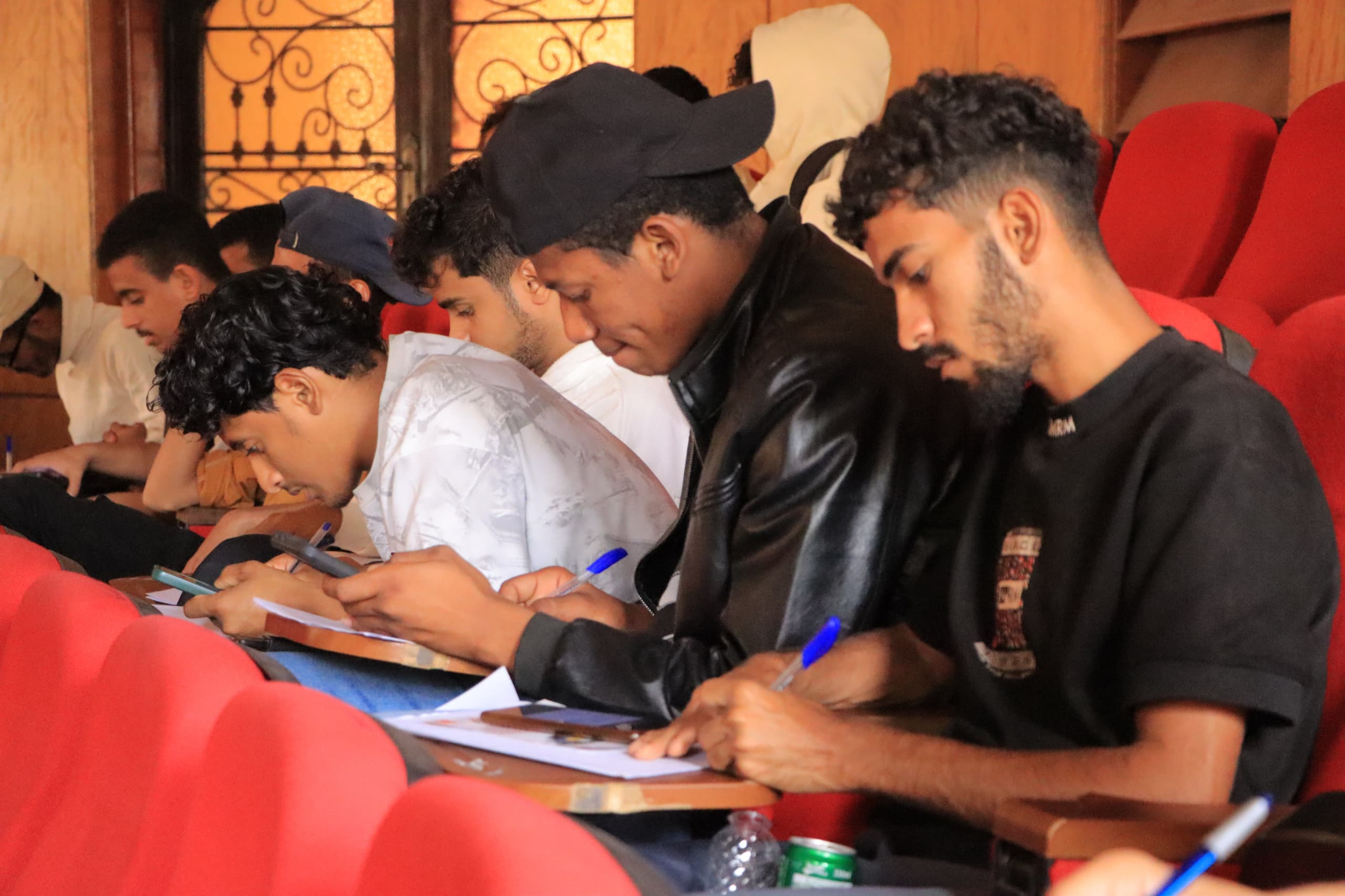 كلية الهندسة بجامعة عدن تستضيف ورشة عمل تخصصية حول "أنظمة تخزين البطاريات" بالتنسيق مع شركة الشهاب تك