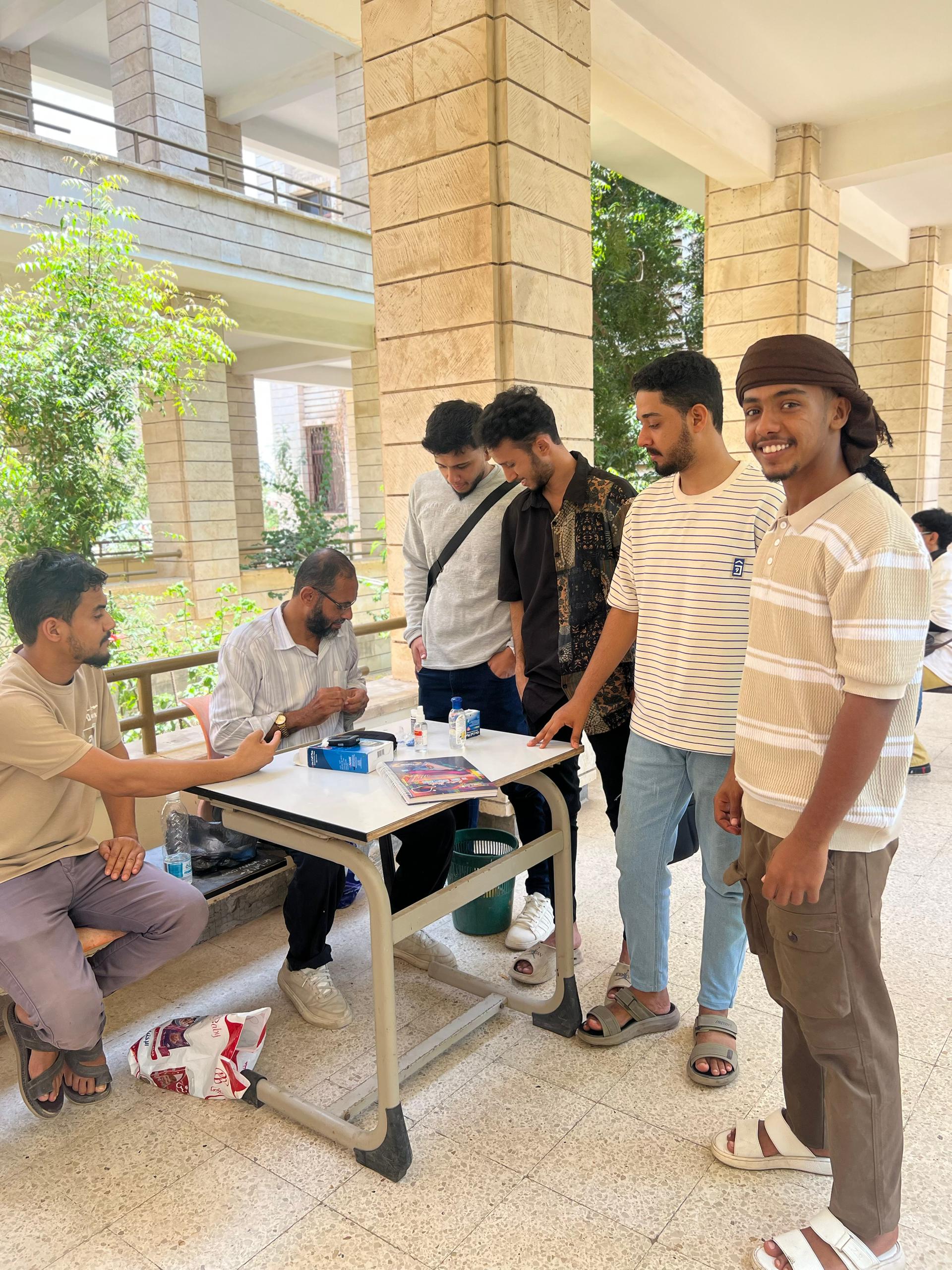 العيادة الصديقة للشباب تحط رحالها في رحاب كلية الهندسة