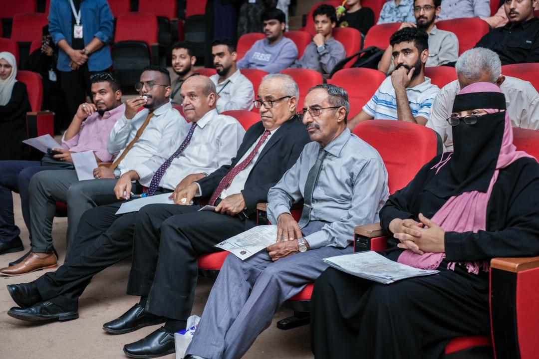 🏆 حصاد الإبداع.. كلية الهندسة بجامعة عدن تُسدل الستار على أسبوعها السنوي بليلة وفاء وتتويج تاريخية! ✨