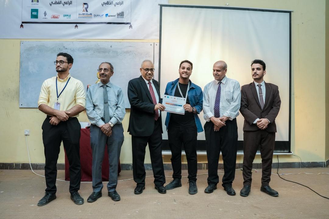 🏆 حصاد الإبداع.. كلية الهندسة بجامعة عدن تُسدل الستار على أسبوعها السنوي بليلة وفاء وتتويج تاريخية! ✨