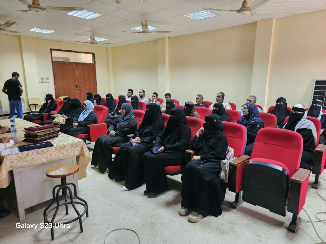 اختتام دورة "برنامج الإكسل" لموظفي كلية الهندسة وتكريم المشاركين 